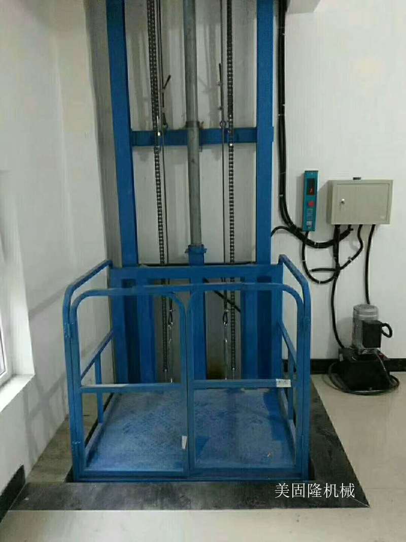 伊春单臂导轨式升降机厂家